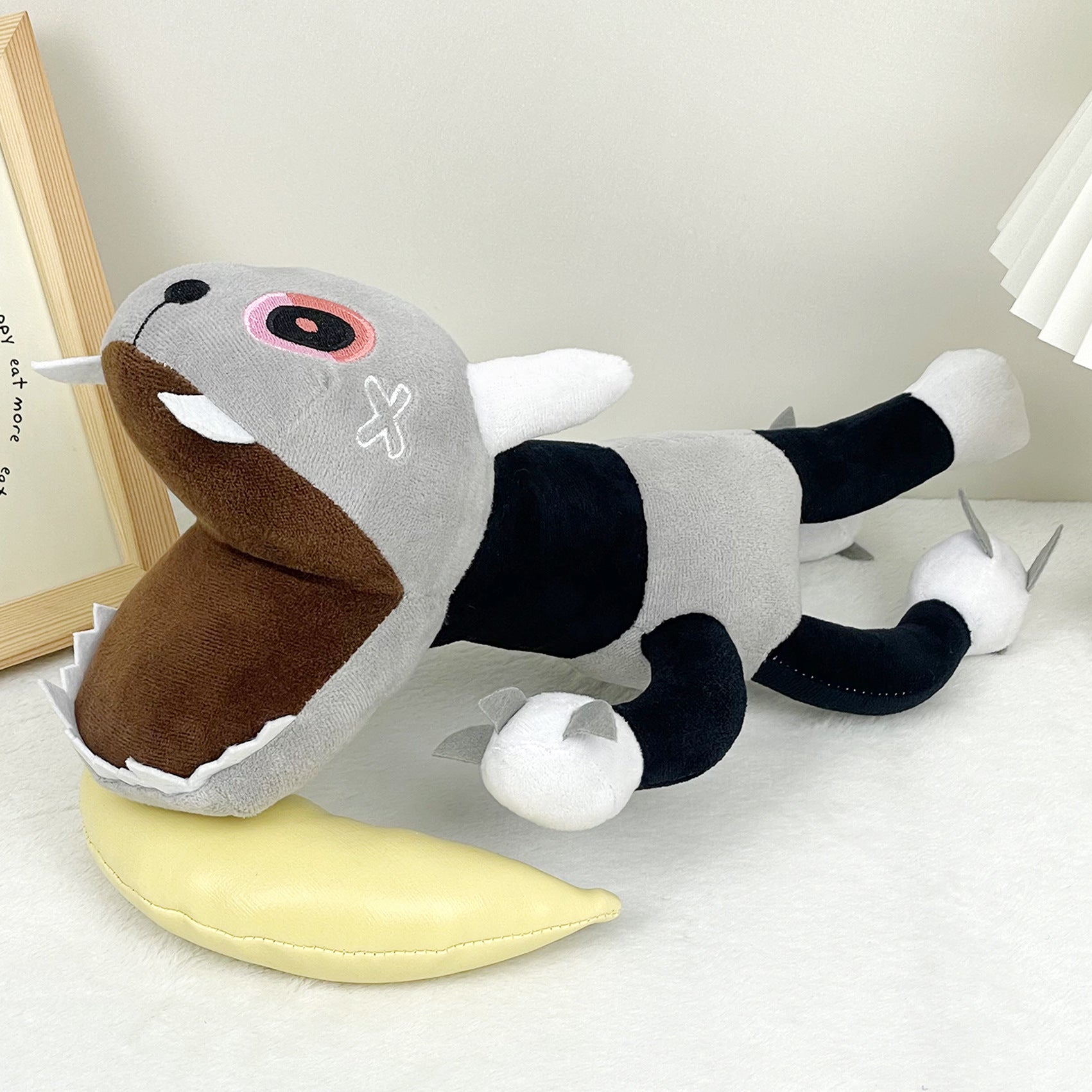 Dandy’s World Plush - Gray Multi-Limb Character with Pink Eyes, 35cm Weirdcore Stuffed Toy for Fans